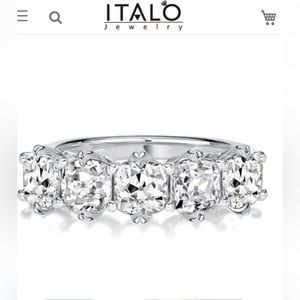 Italo Five Stone Cushion Cut Wedding Band